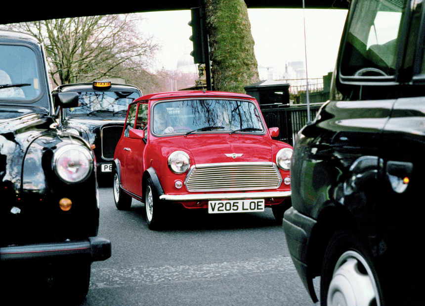 This Book Celebrates 60 Glorious Years of the Mini Cooper Airows