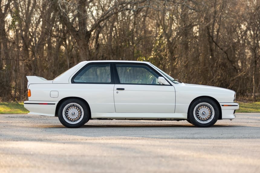 Car Porn: 1991 BMW M3 - Airows