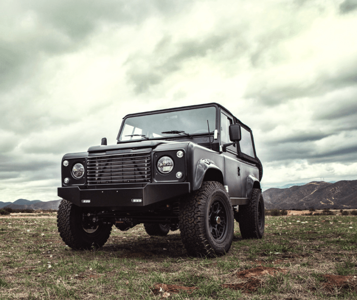 ICON Land Rover Defender 90 = THE COOLEST - Airows