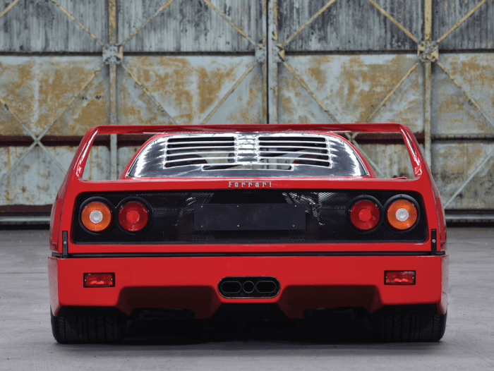 A Beautiful 1992 Ferrari F40 Your Childhood Self Would Have Killed For ...