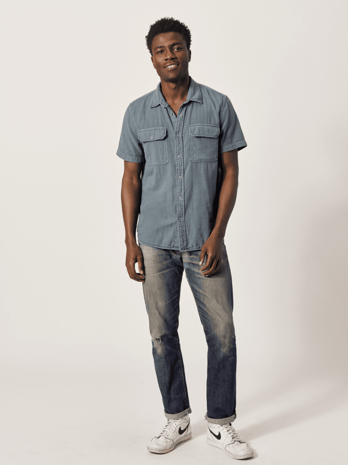 The Right Way to Wear a Short-Sleeve Button-Down - Airows
