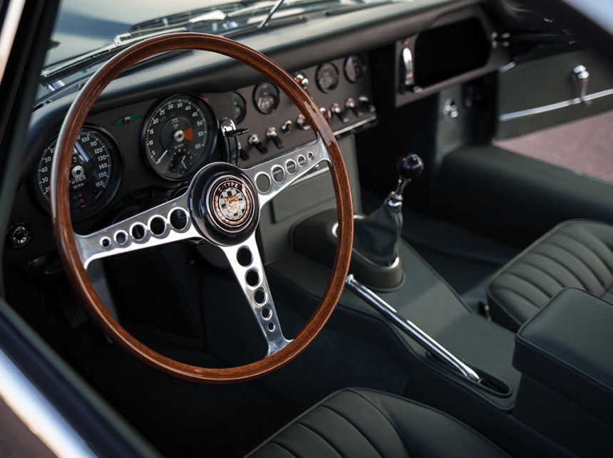 12 Stunning Photos Of A 1965 Jaguar E-Type - Airows