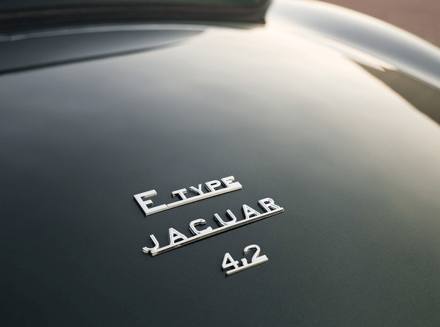 12 Stunning Photos Of A 1965 Jaguar E-Type - Airows