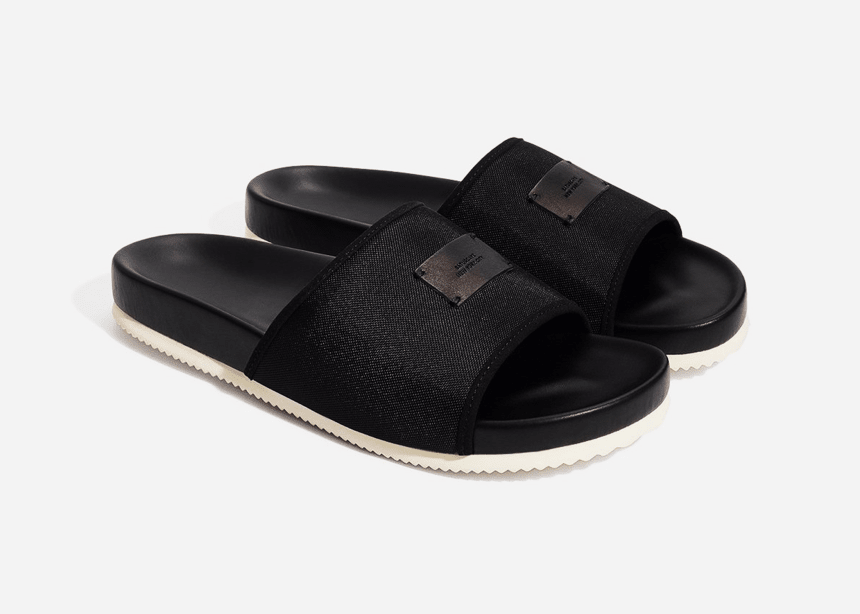 banya leather slides