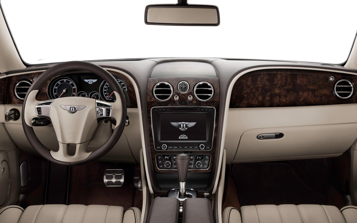 2014-Bentley-Flying-Spur-cockpit