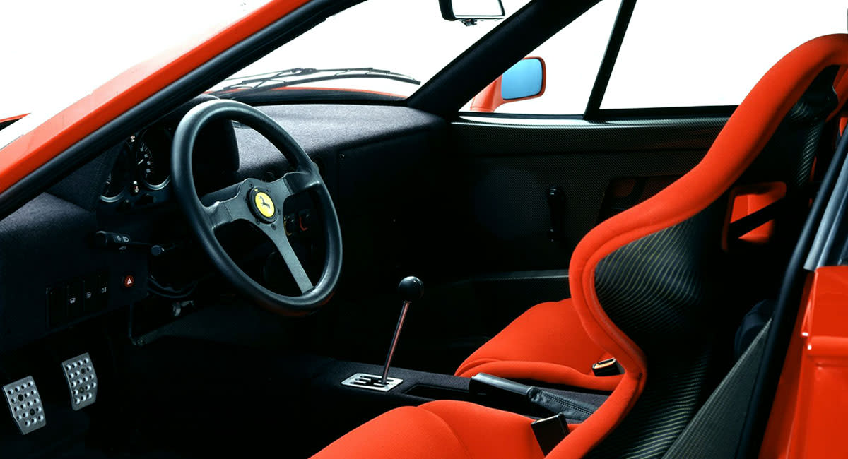 Ferrari-F40-interior