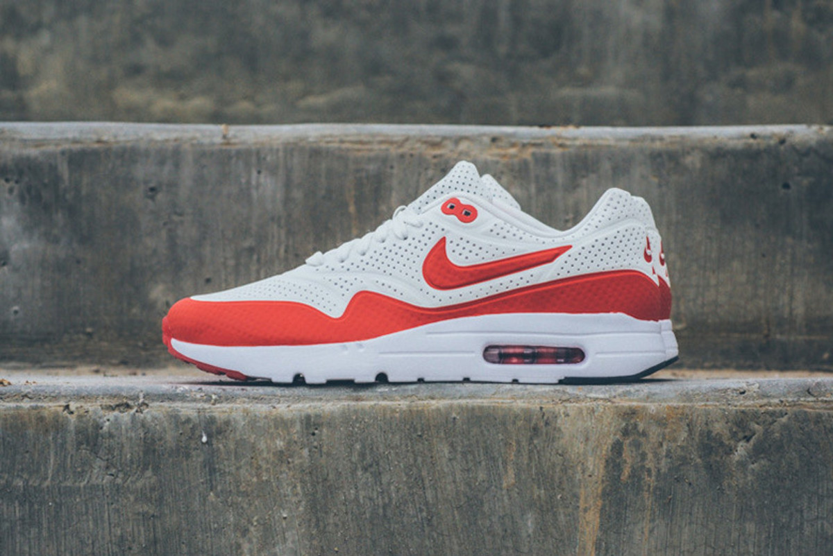 nike-air-max-1-ultra-moire-white-challenge-red-1