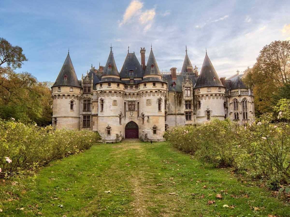 the-spectacular-le-chteau-de-vigny-is-a-real-chteau-or-french-manor-house