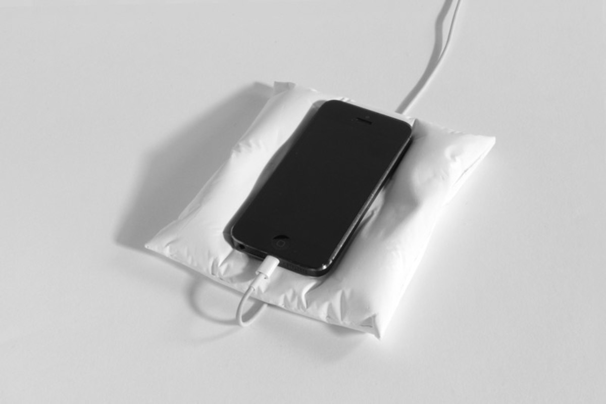 snarkitecture-iphone-pillow-3