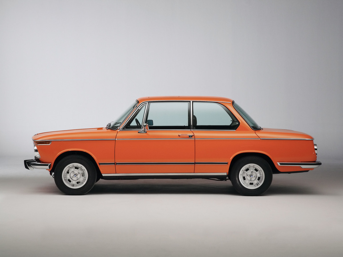 The BMW 2002tii: A Timeless Icon of German Engineering and Driving Joy