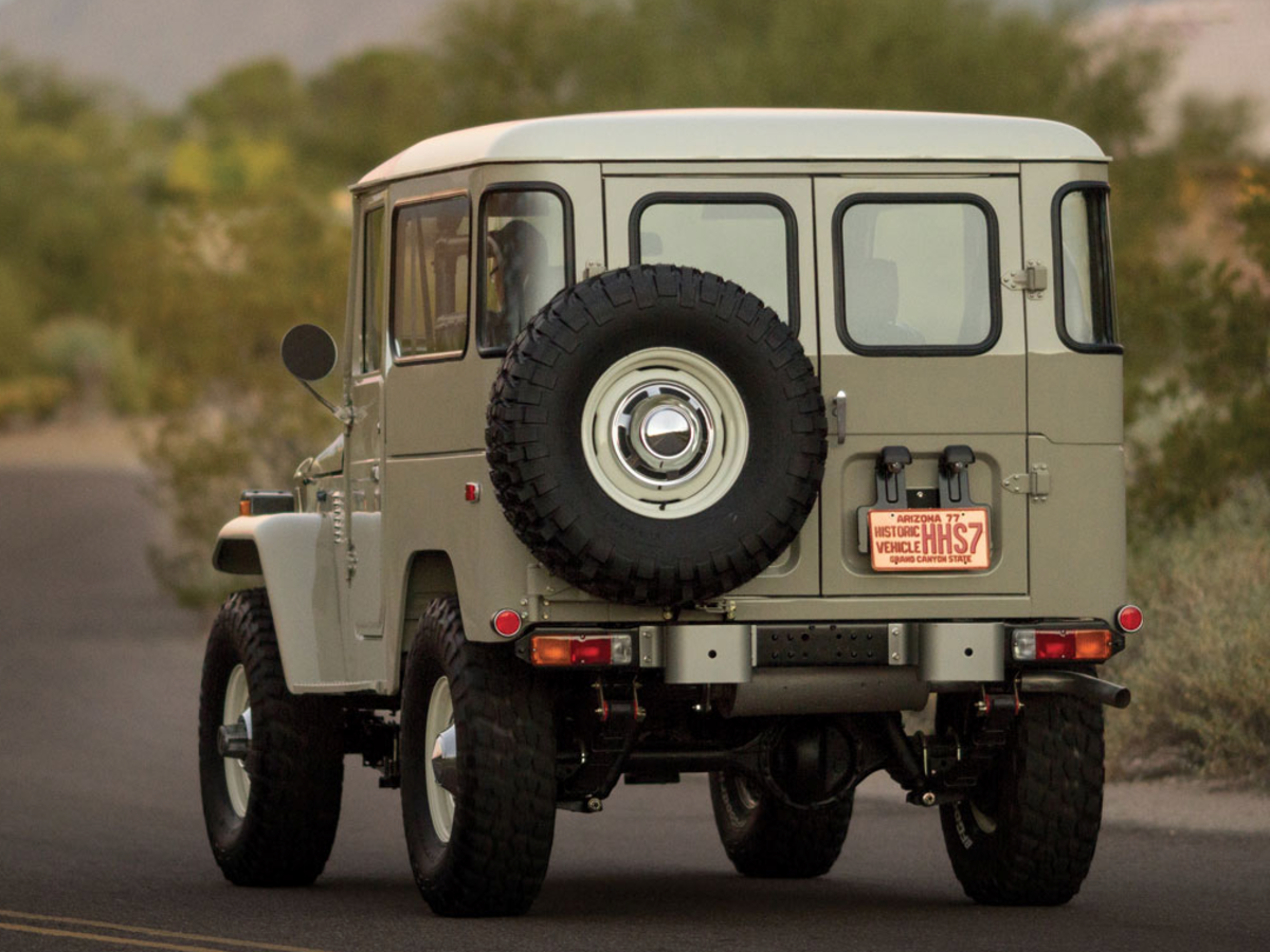 15 Perfectly Rugged Photos Of A 1976 Toyota FJ40 Land Cruiser - Airows