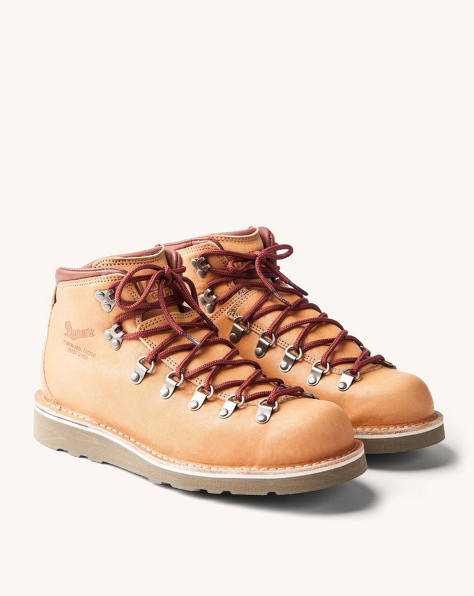 cool hiking boots men's