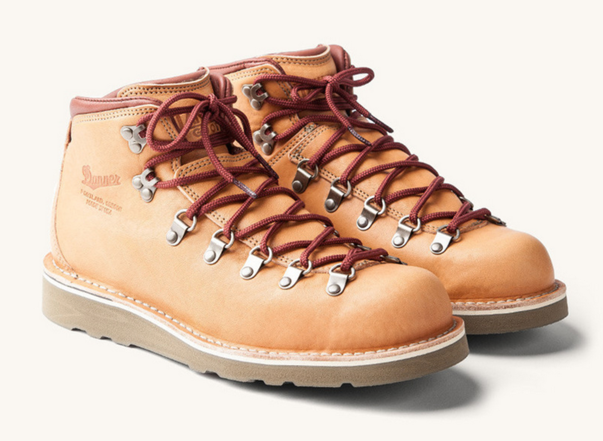 Sartorially Dominate Winter In These Uniquely Cool Hiking Boots - Airows