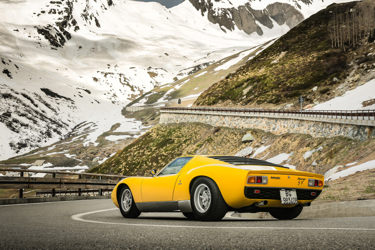 Lamborghini Recreated 'Italian Job' Opening Scene With Stunning Photo