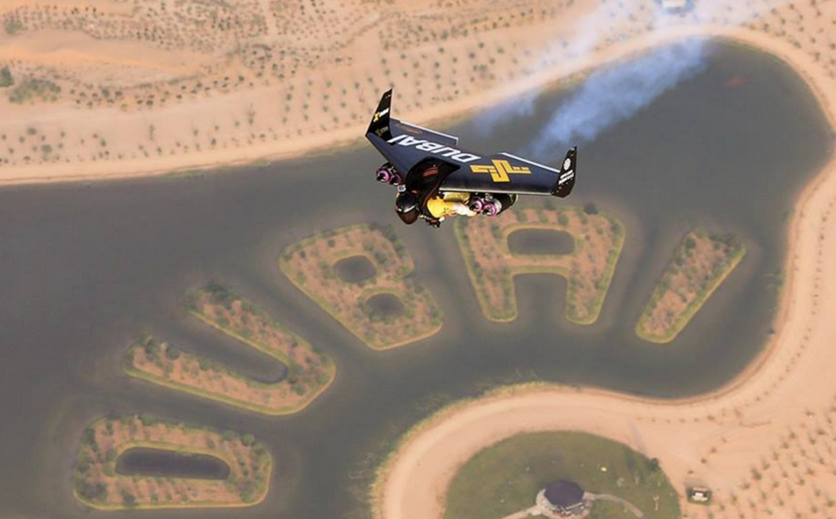 Watch Two Dudes Jetpack Over Dubai Like Iron Man Airows
