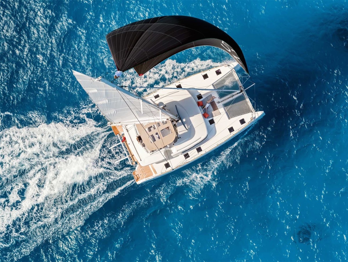 82 foot catamaran