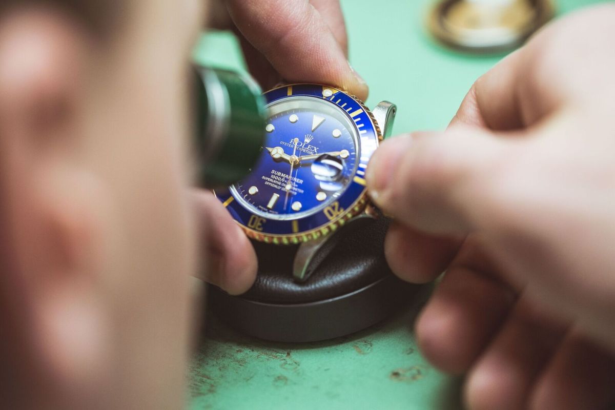 This Timelapse Shows How Intricate a Rolex Really Is Airows