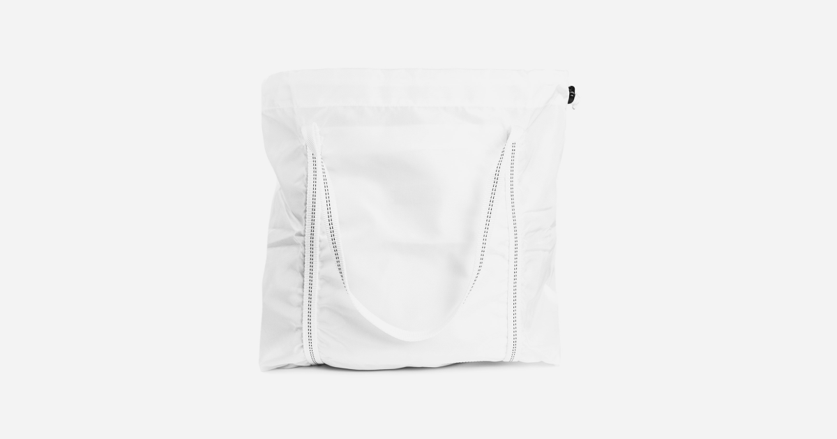 These Tote Bags are Made from Repurposed NASA Parachutes - Airows