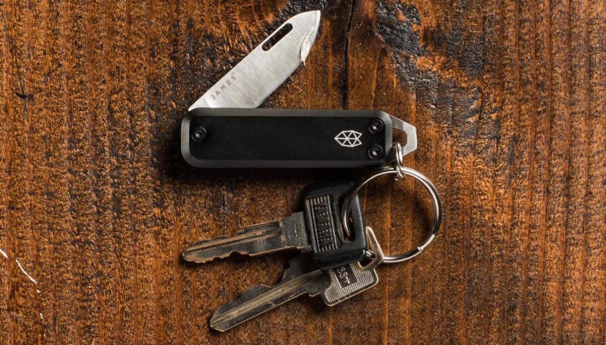 The Ultimate Keychain Knife Airows