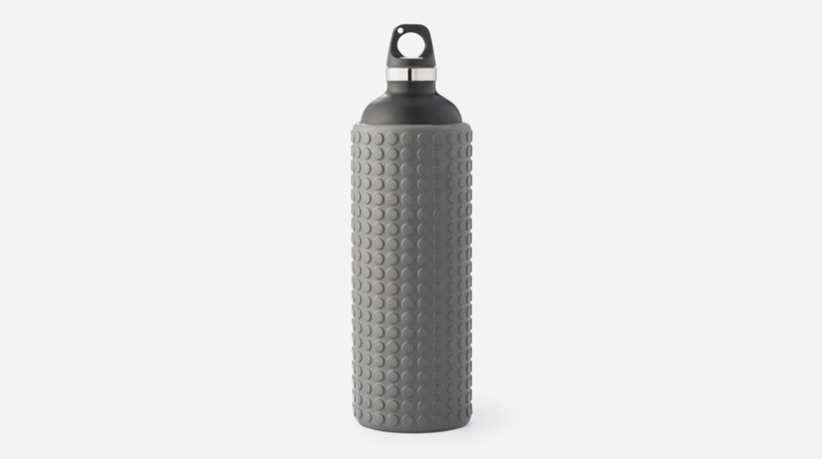 Geniuses Fused a Water Bottle and Foam Roller Into One Product Airows