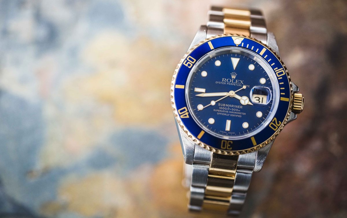 10 Reasons Why a Blue-Faced Watch Should Be Your Next Investment - Airows