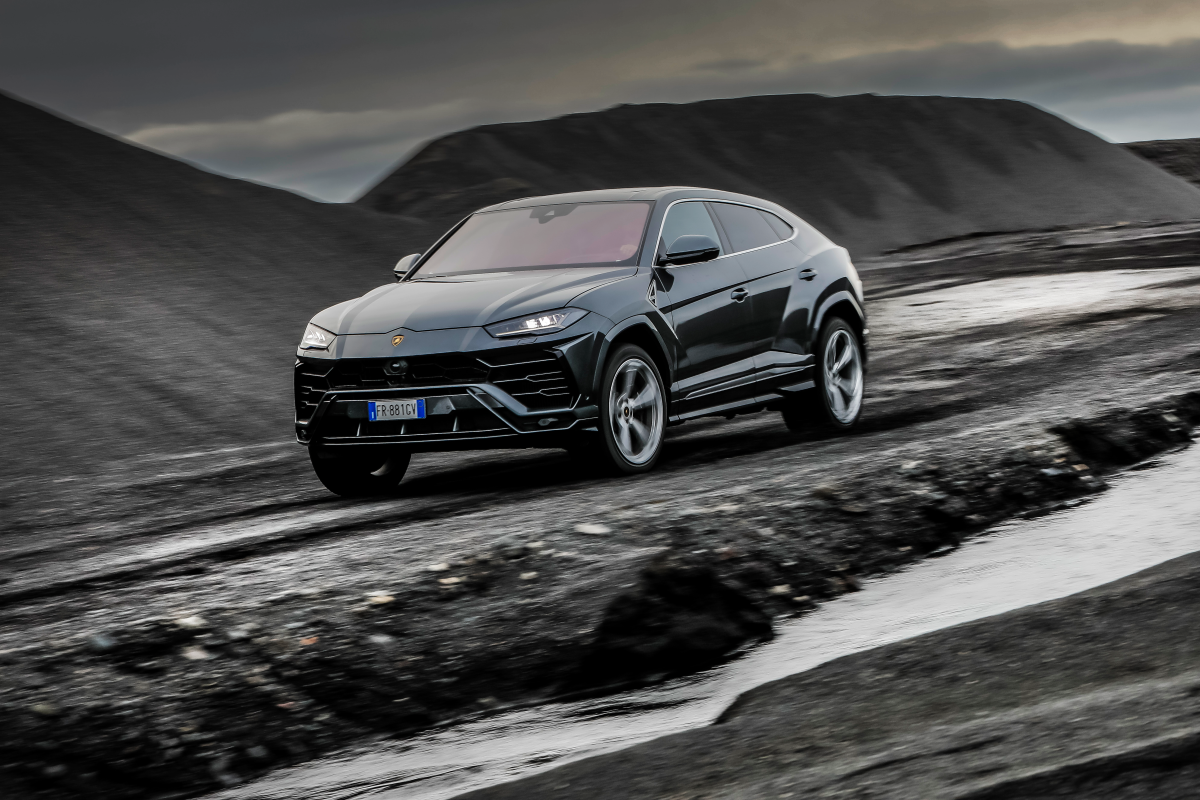 How Does Lamborghini's $200k SUV Stack Up? - Airows