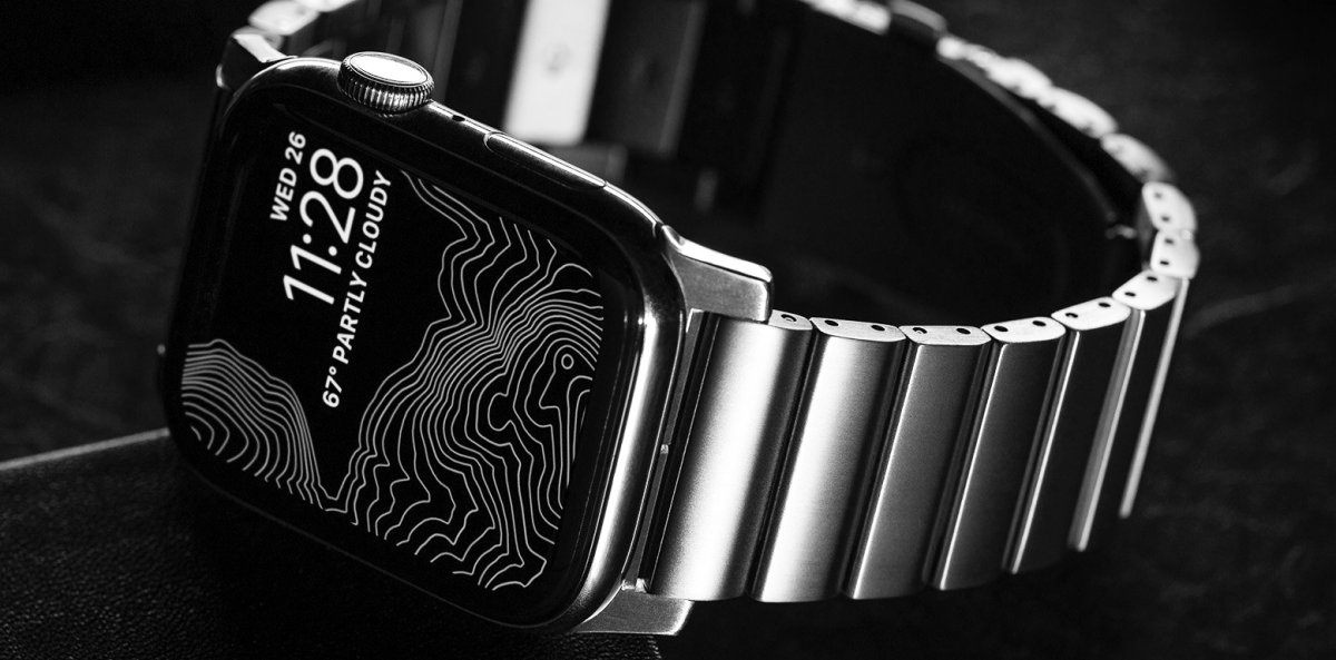 Elevate Your Apple Watch With This Lightweight Titanium Bracelet Airows