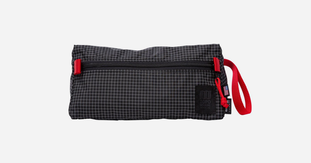 Topo Designs Does the Dopp Kit Right Airows
