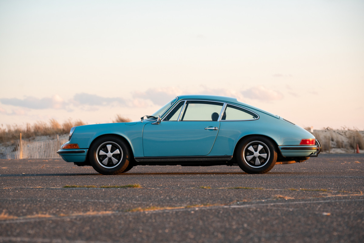 Car Porn: 1969 Porsche 911S - Airows