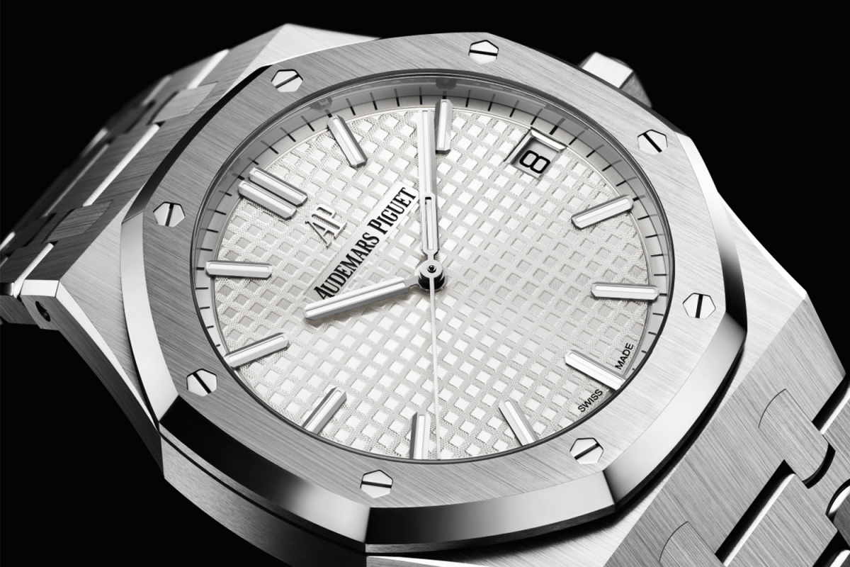 Audemars Piguet Releases a Minimalist Royal Oak in White/Silver - Airows