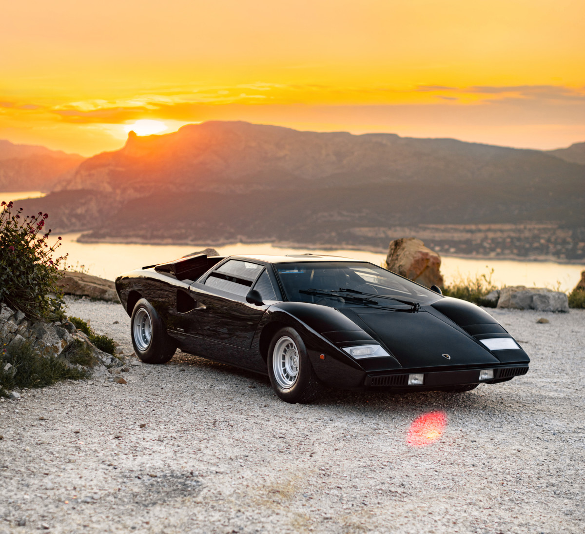 Lamborghini Porn - Car Porn: 1975 Lamborghini Countach LP400 - Airows